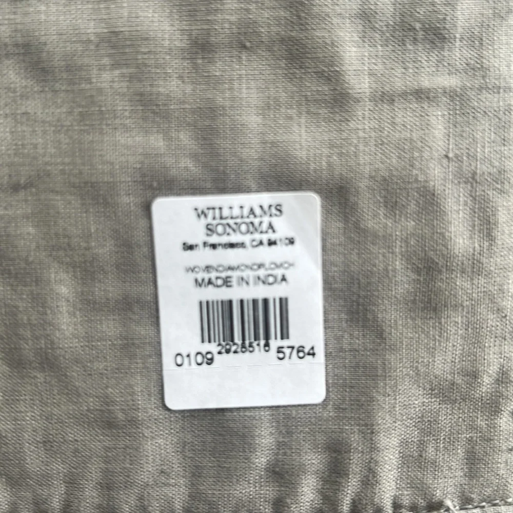 Lot of 8 NEW Williams Sonoma Placemats Individually Packaged